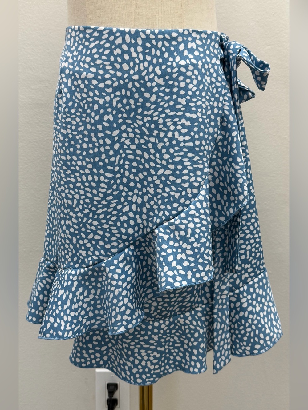 Naggoo Blue White Polka Dot Wrap Mini Skirt Tie Waist Ruffle Hem Size M